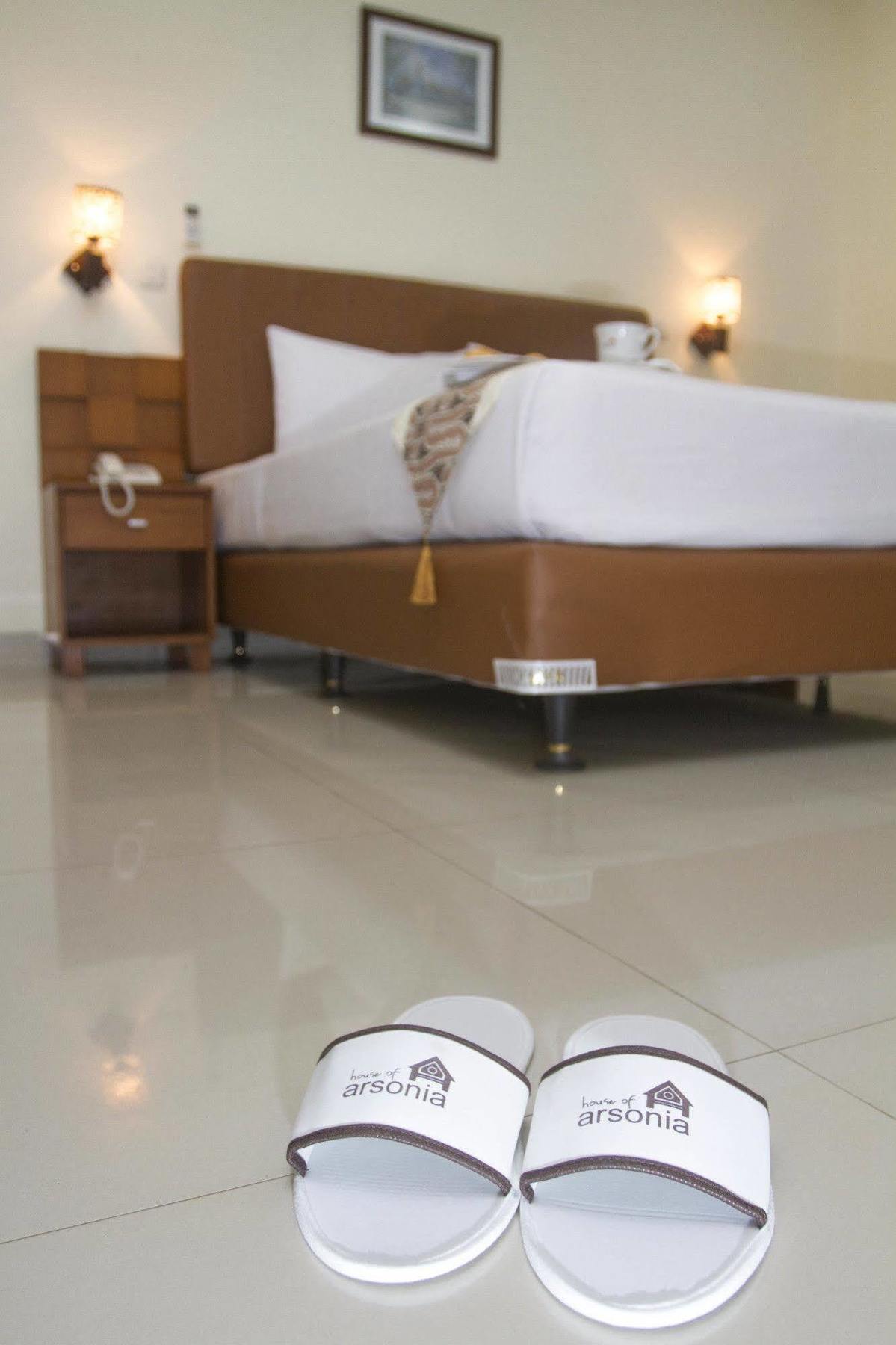 Hotel House Of Arsonia Tulip Giacarta Esterno foto